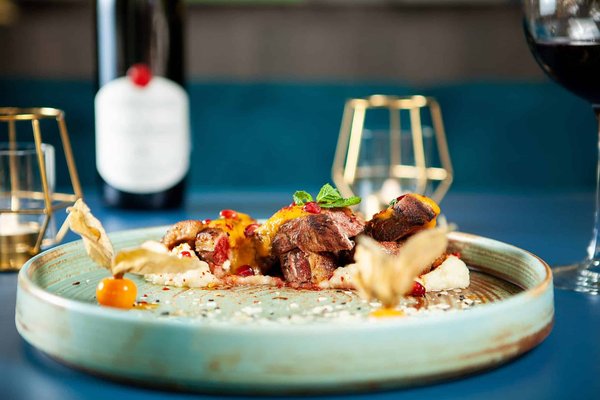 Où trouver un gîte en Lorraine avec des ateliers de cuisine lorraine et visites de brasseries?